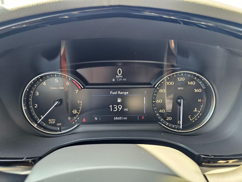 Cadillac XT5 Vehicle Full-screen Gallery Image 22