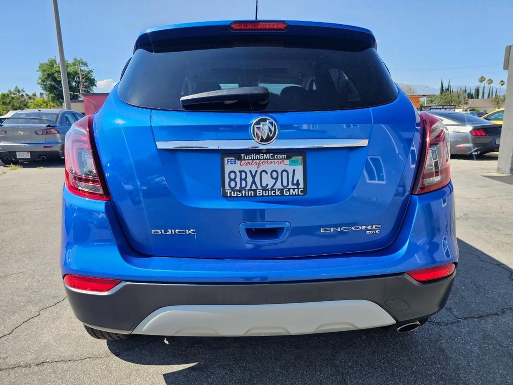 Buick Encore Vehicle Full-screen Gallery Image 4