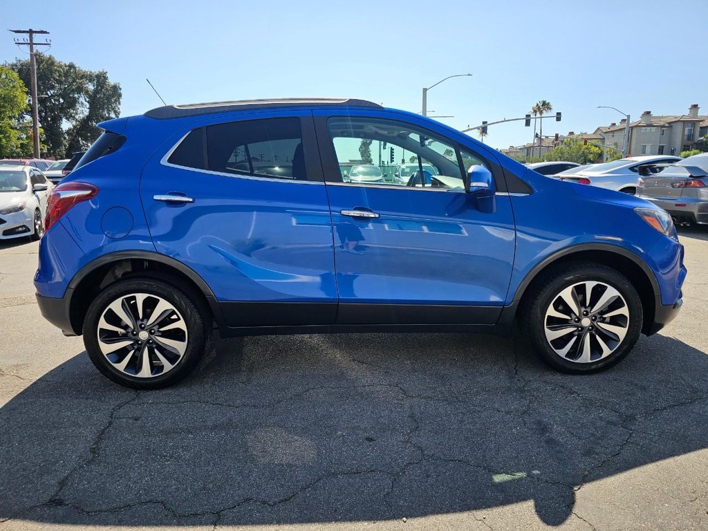 Buick Encore Vehicle Full-screen Gallery Image 6
