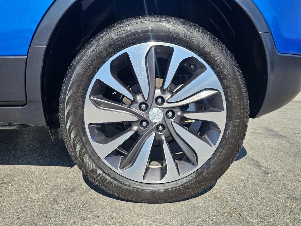 Buick Encore Vehicle Full-screen Gallery Image 15