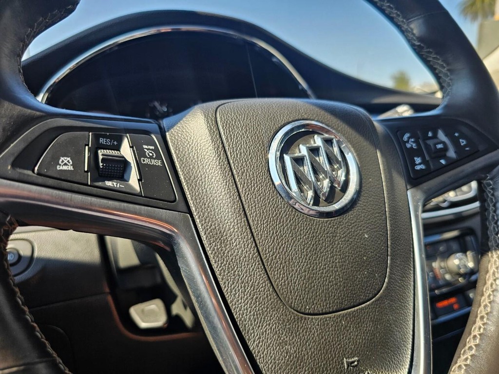Buick Encore Vehicle Full-screen Gallery Image 19
