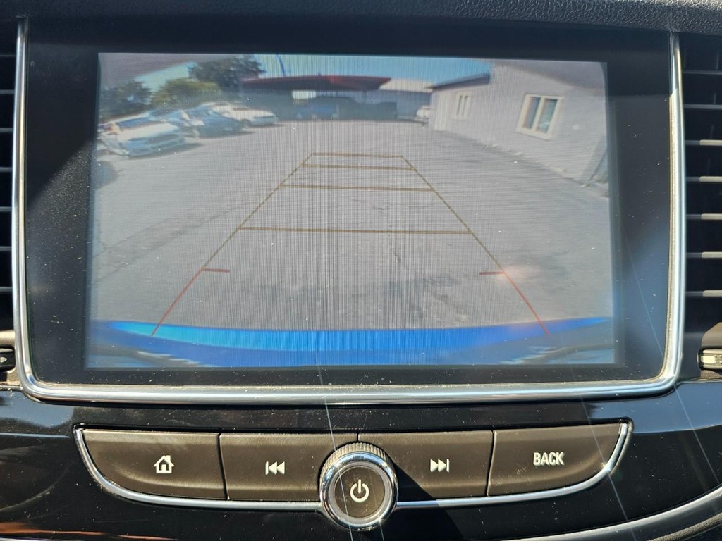 Buick Encore Vehicle Full-screen Gallery Image 23