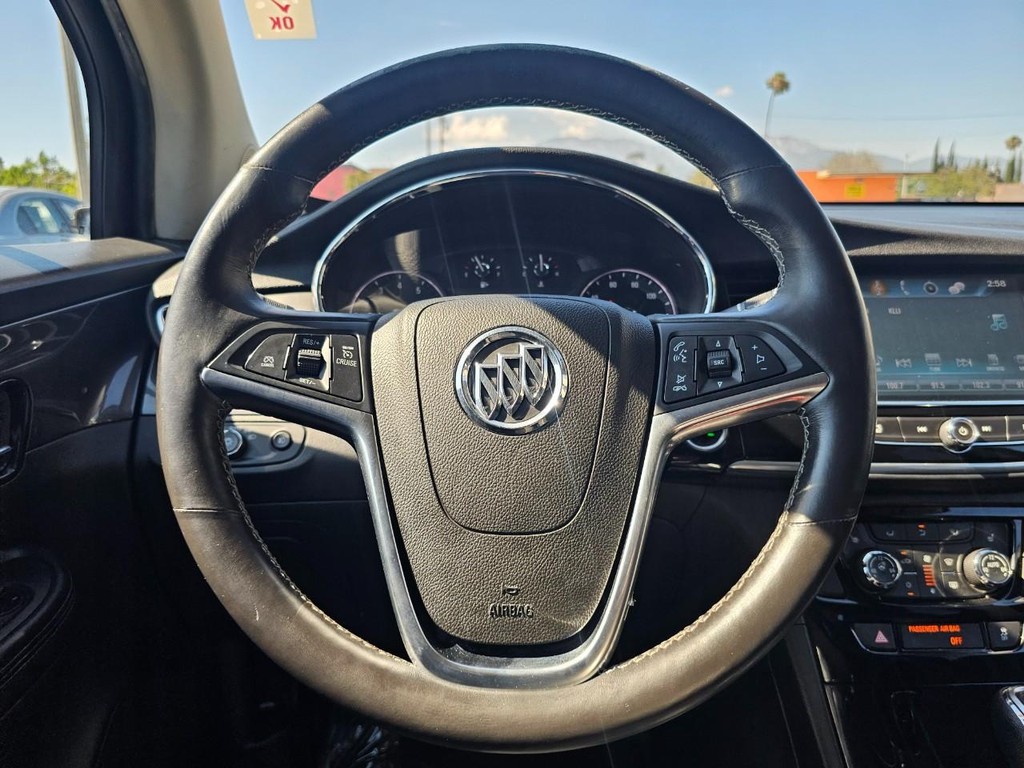 Buick Encore Vehicle Full-screen Gallery Image 28