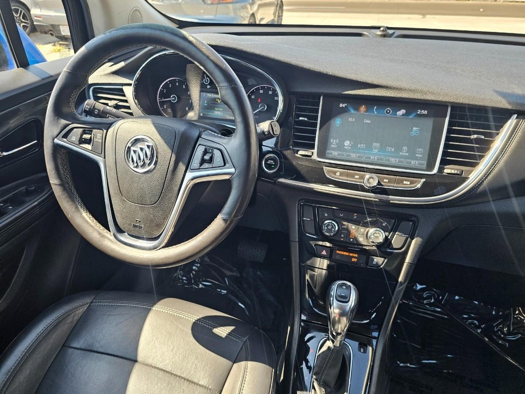 Buick Encore Vehicle Full-screen Gallery Image 29