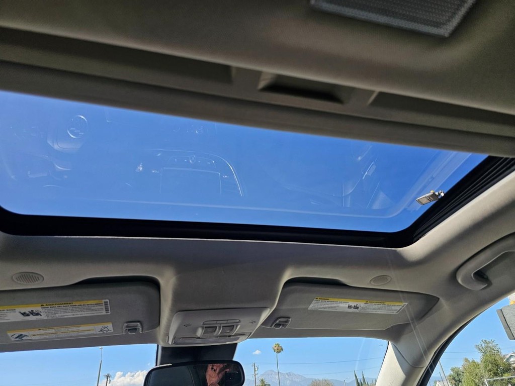 Buick Encore Vehicle Full-screen Gallery Image 31