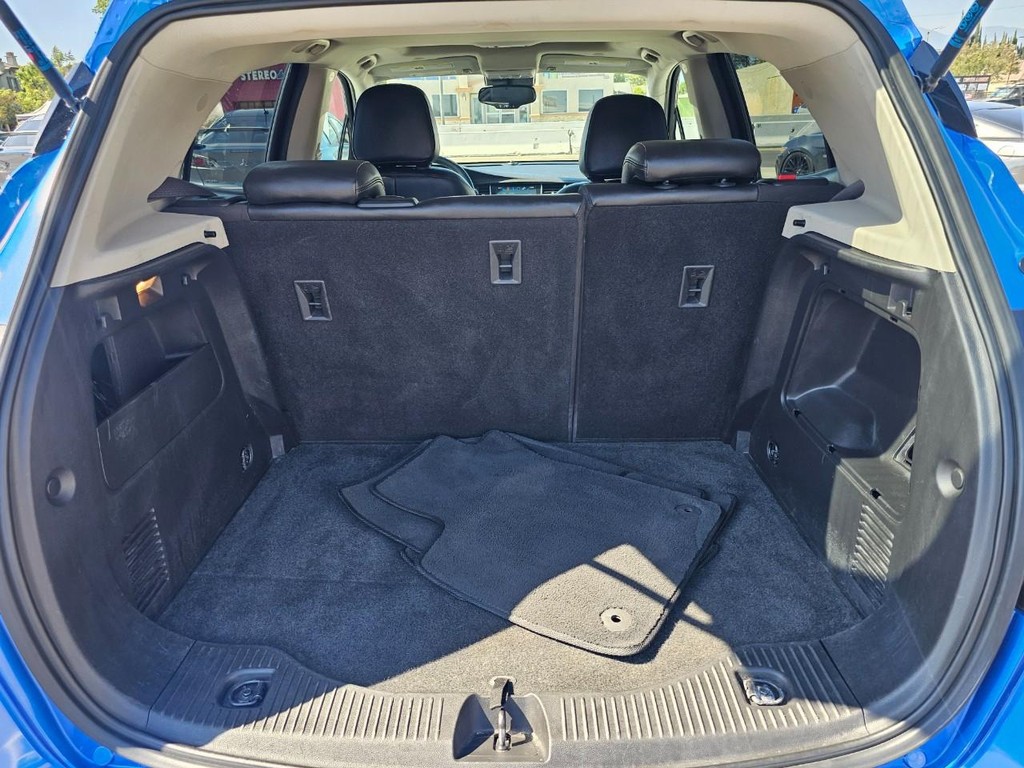 Buick Encore Vehicle Full-screen Gallery Image 33