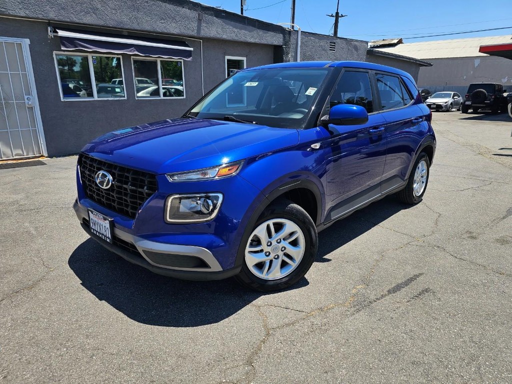 Hyundai Venue Vehicle Full-screen Gallery Image 2