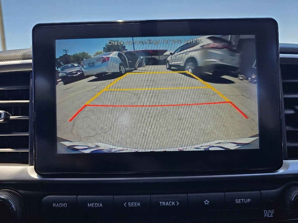 Hyundai Venue Vehicle Full-screen Gallery Image 20