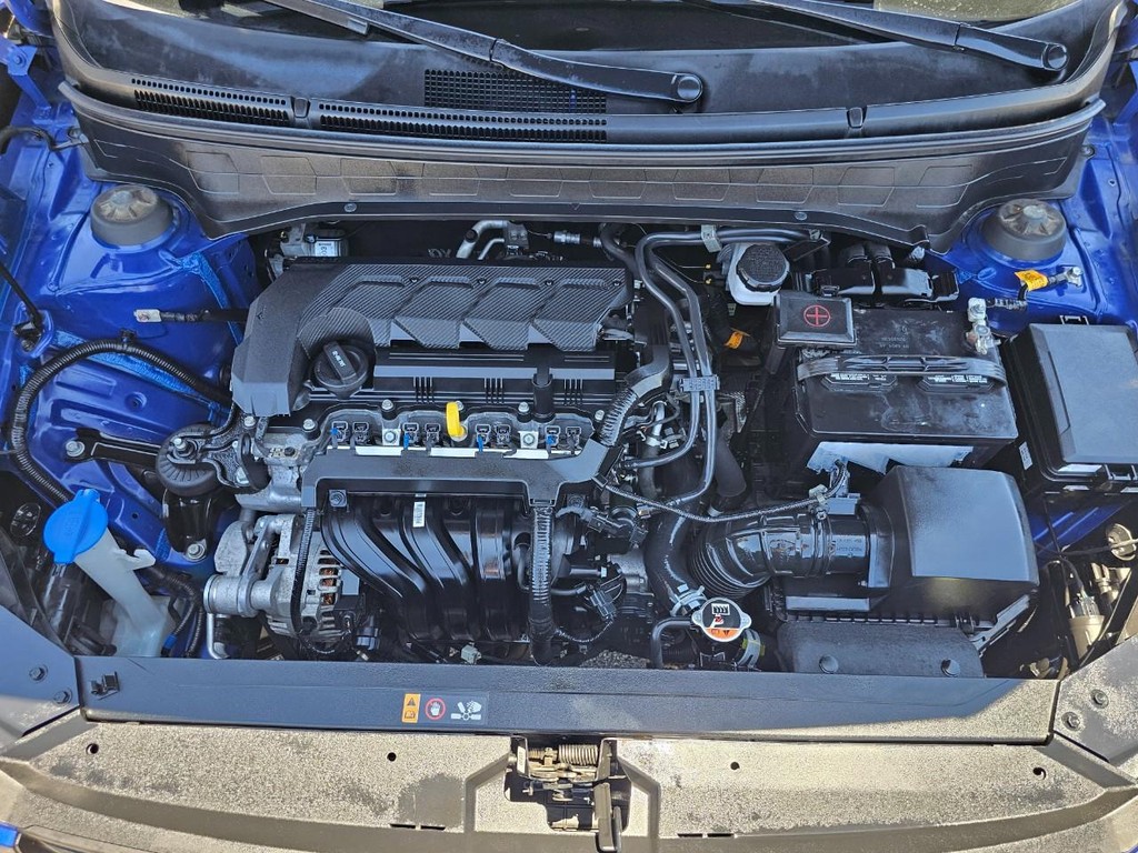 Hyundai Venue Vehicle Full-screen Gallery Image 33