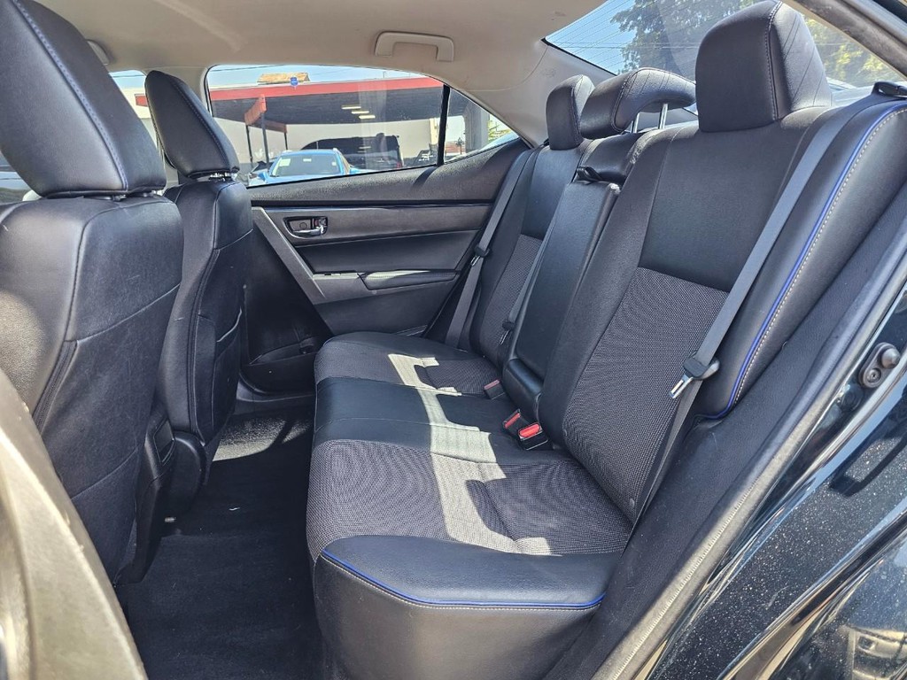 Toyota Corolla Vehicle Full-screen Gallery Image 25