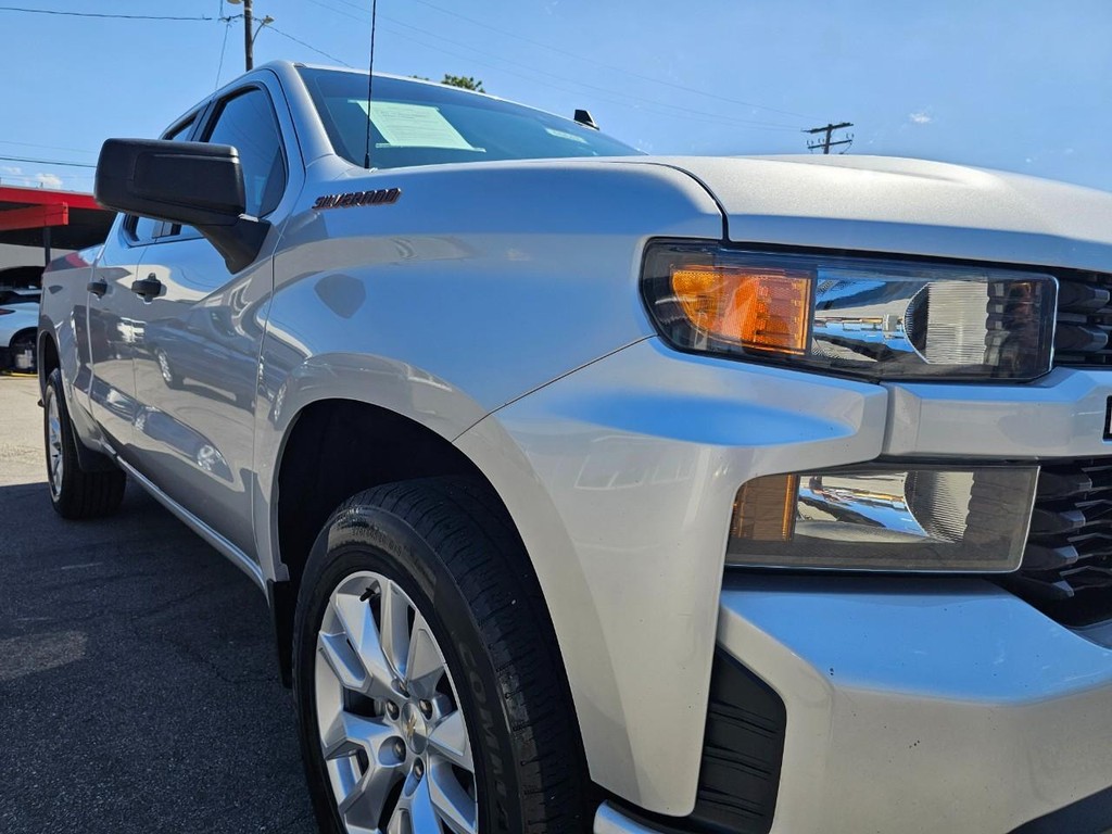 Chevrolet Silverado 1500 LTD Vehicle Full-screen Gallery Image 9