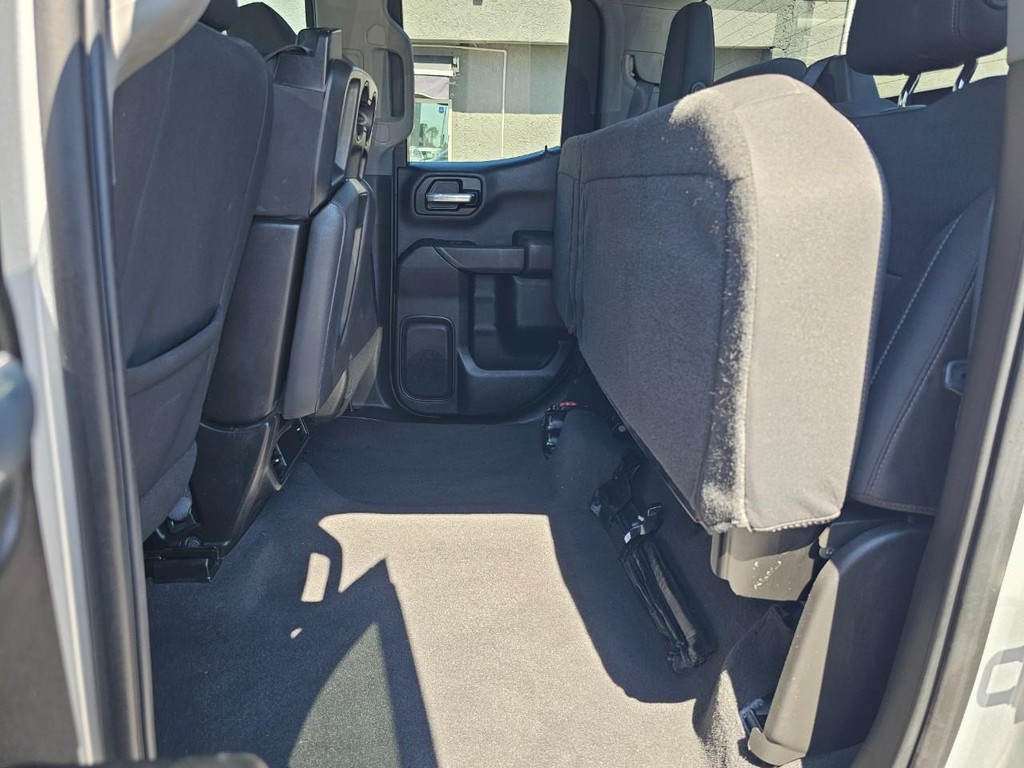 Chevrolet Silverado 1500 LTD Vehicle Full-screen Gallery Image 26