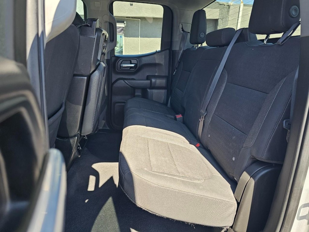 Chevrolet Silverado 1500 LTD Vehicle Full-screen Gallery Image 27