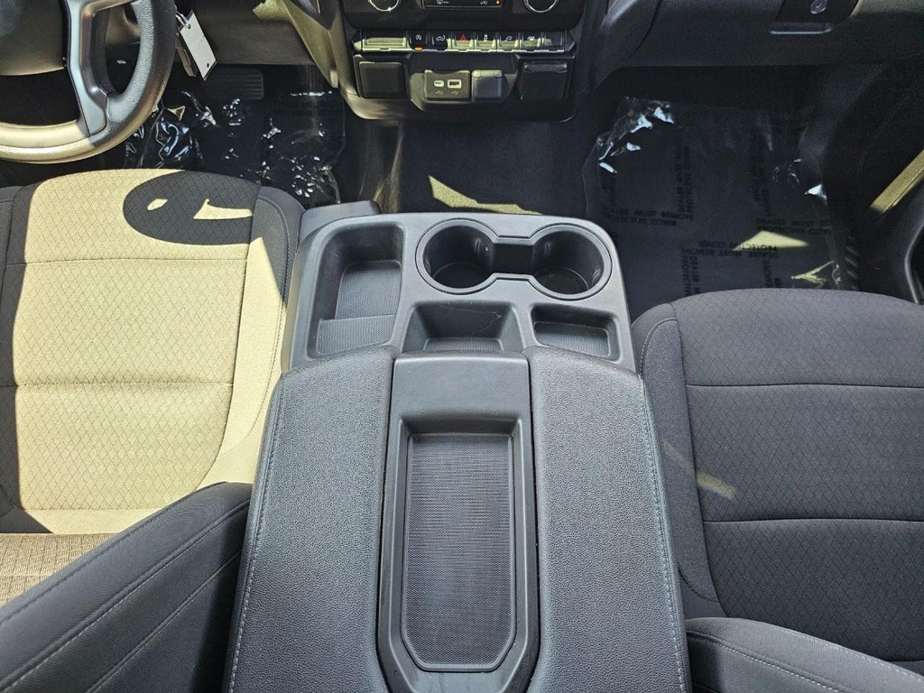 Chevrolet Silverado 1500 LTD Vehicle Full-screen Gallery Image 34