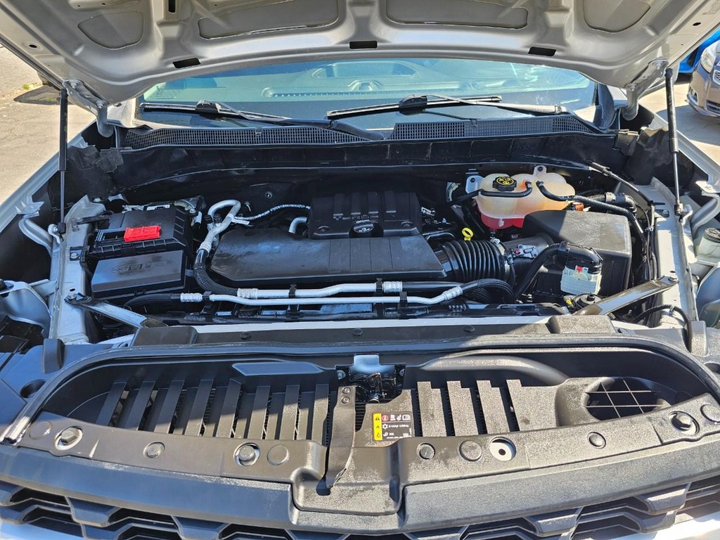 Chevrolet Silverado 1500 LTD Vehicle Full-screen Gallery Image 37