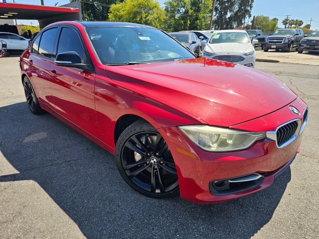 BMW 3 Series Vehicle Full-screen Gallery Image 7