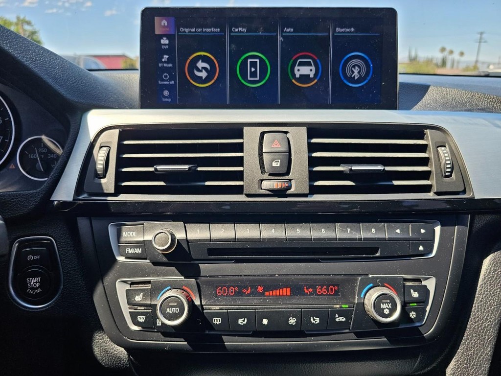 BMW 3 Series Vehicle Full-screen Gallery Image 20
