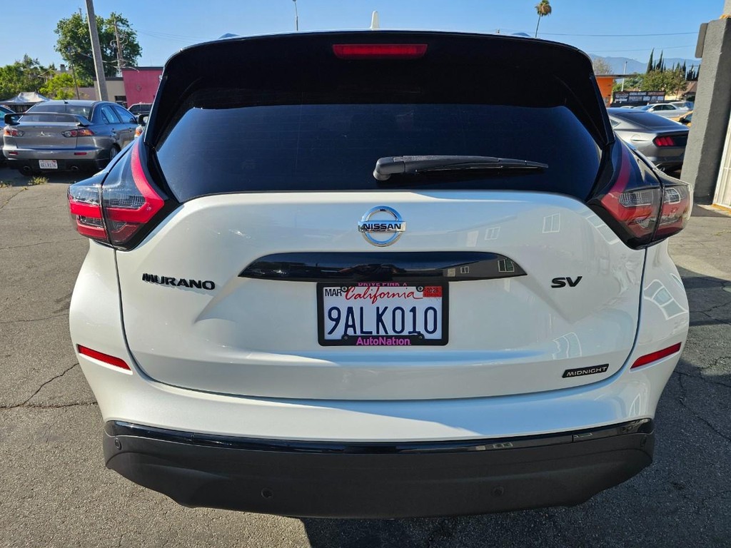 Nissan Murano Vehicle Full-screen Gallery Image 4