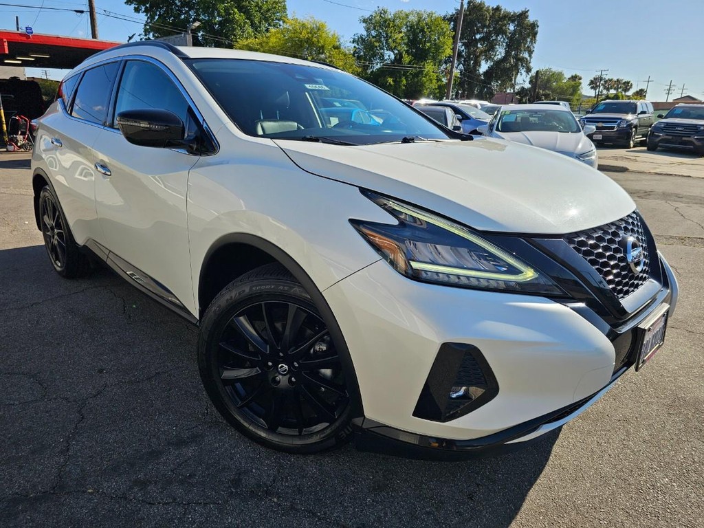 Nissan Murano Vehicle Full-screen Gallery Image 7