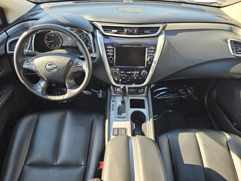 Nissan Murano Vehicle Full-screen Gallery Image 28