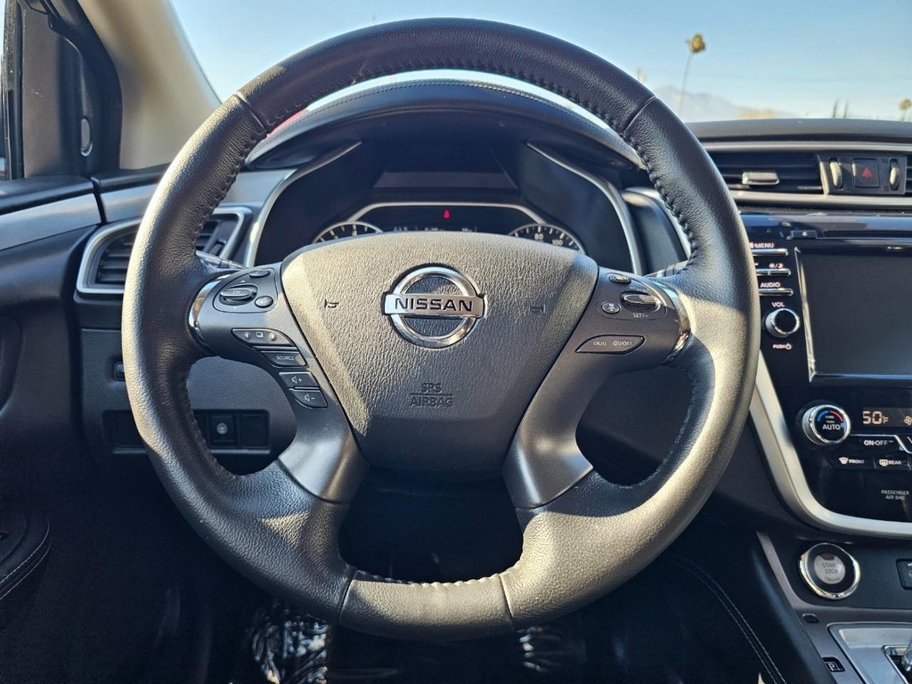 Nissan Murano Vehicle Full-screen Gallery Image 30