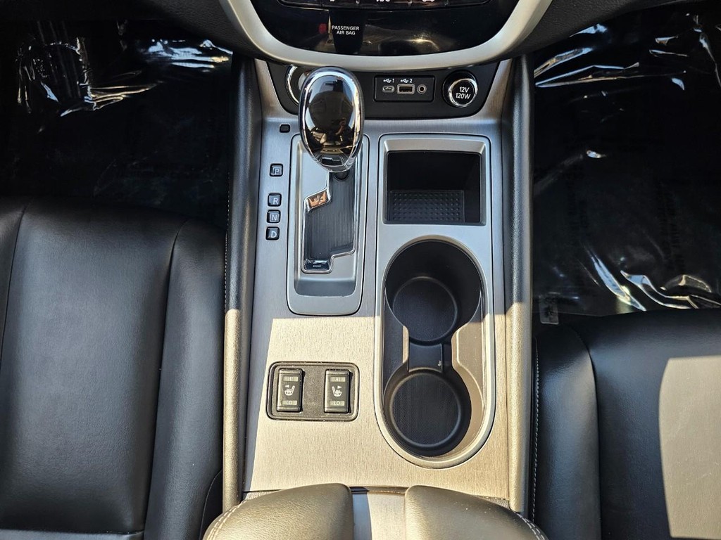 Nissan Murano Vehicle Full-screen Gallery Image 33