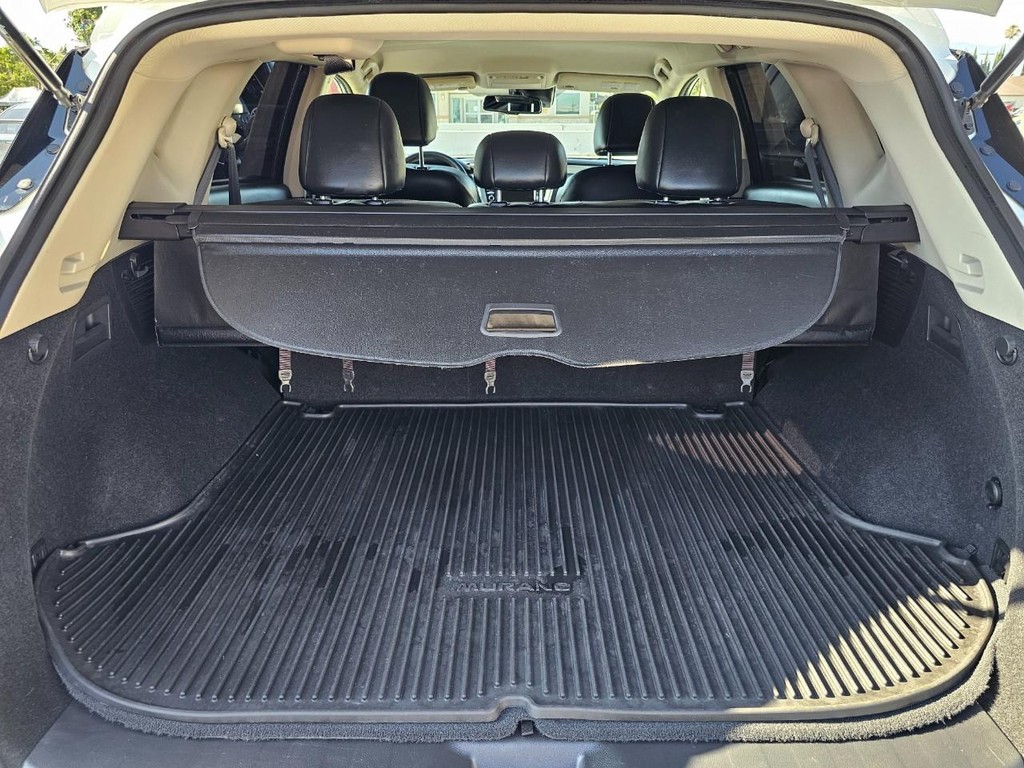Nissan Murano Vehicle Full-screen Gallery Image 35
