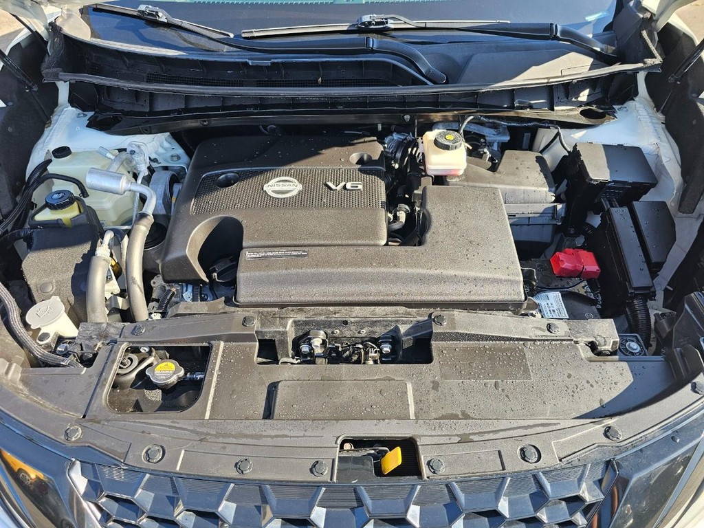 Nissan Murano Vehicle Full-screen Gallery Image 36