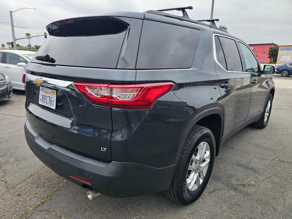 Chevrolet Traverse Vehicle Full-screen Gallery Image 5
