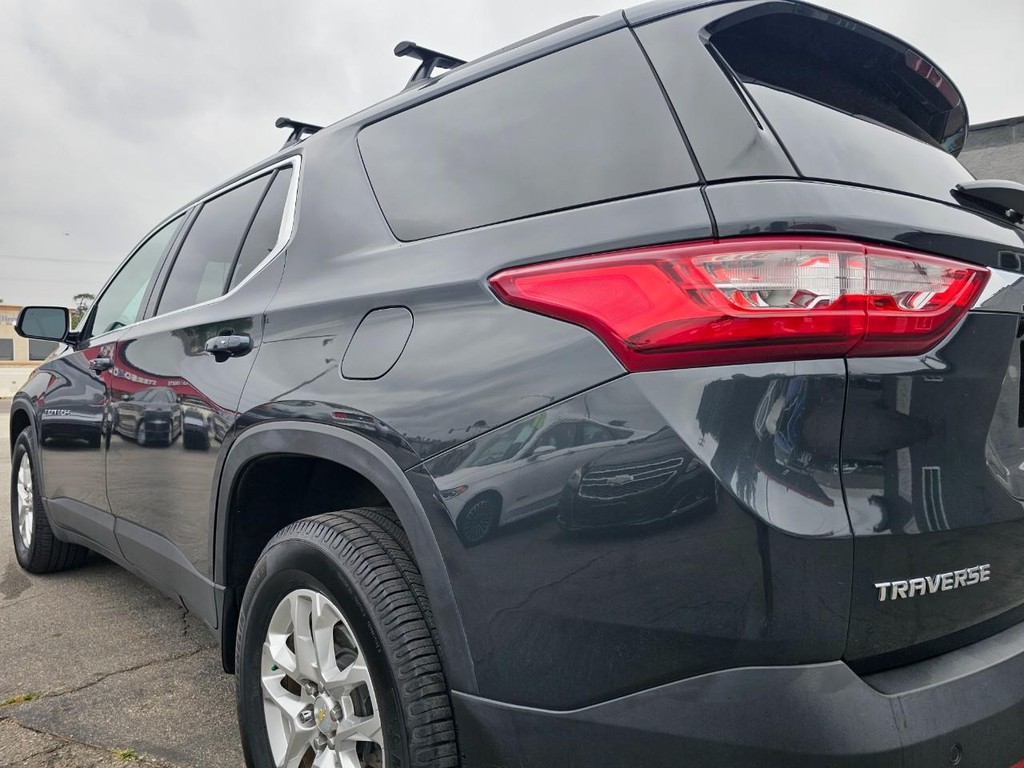 Chevrolet Traverse Vehicle Full-screen Gallery Image 11
