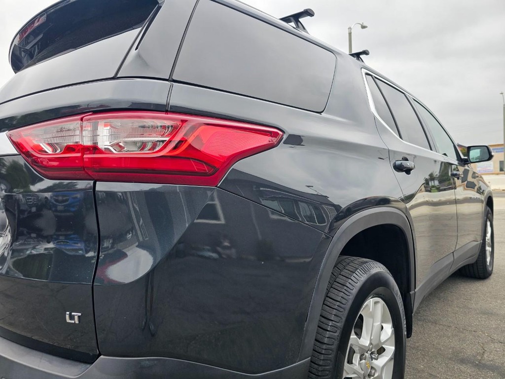 Chevrolet Traverse Vehicle Full-screen Gallery Image 12