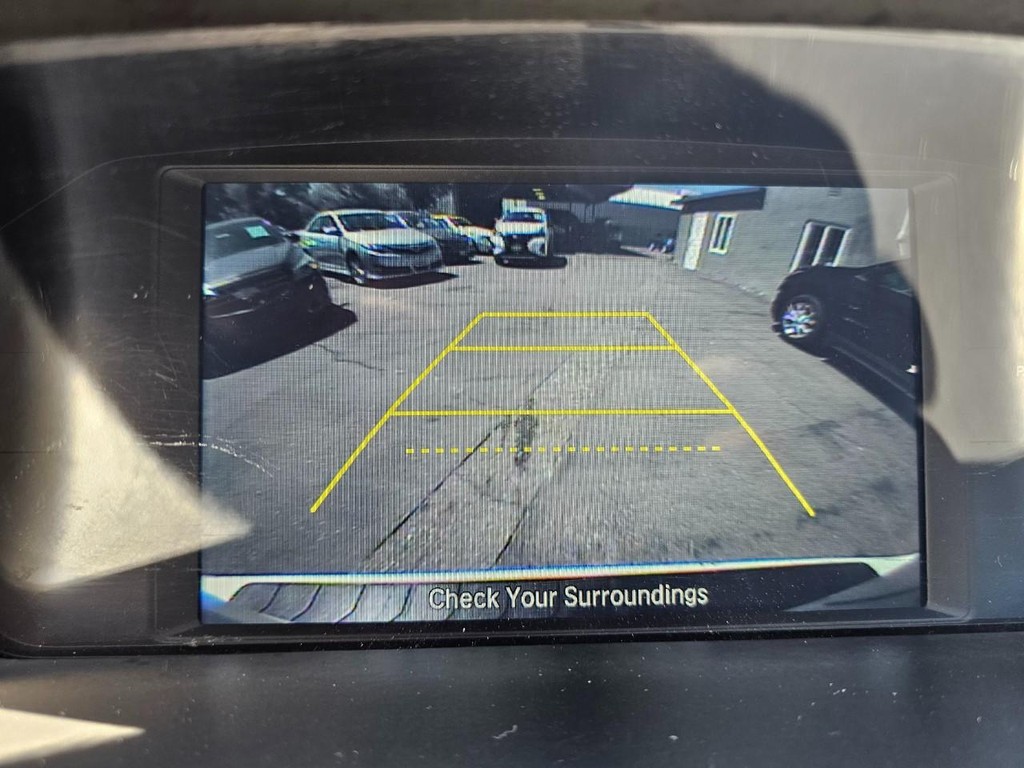 Honda Odyssey Vehicle Full-screen Gallery Image 23
