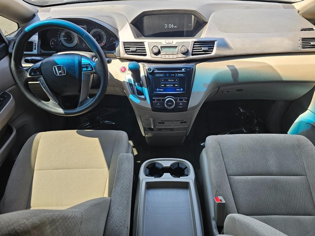 Honda Odyssey Vehicle Full-screen Gallery Image 26