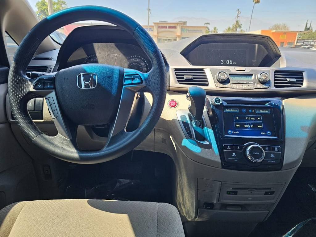 Honda Odyssey Vehicle Full-screen Gallery Image 27