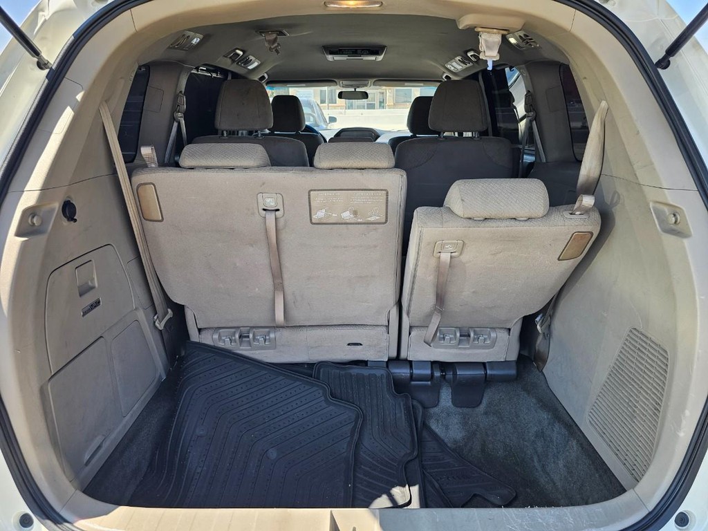 Honda Odyssey Vehicle Full-screen Gallery Image 35