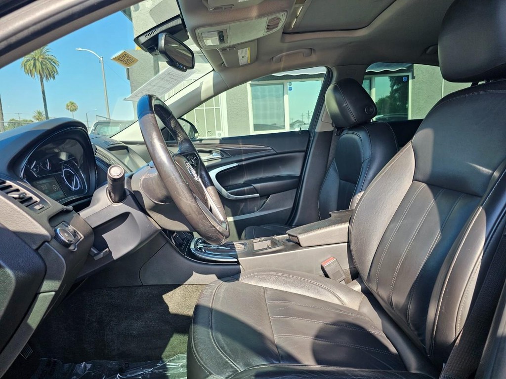 Buick Regal Vehicle Full-screen Gallery Image 15