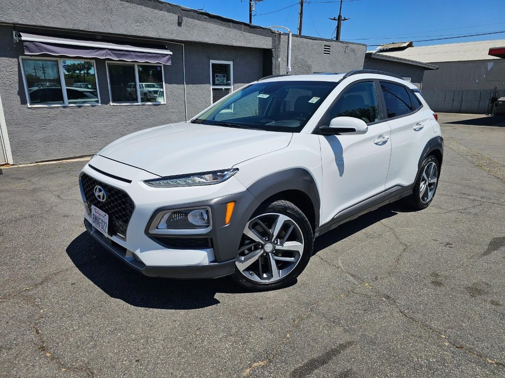 Hyundai Kona Vehicle Full-screen Gallery Image 2