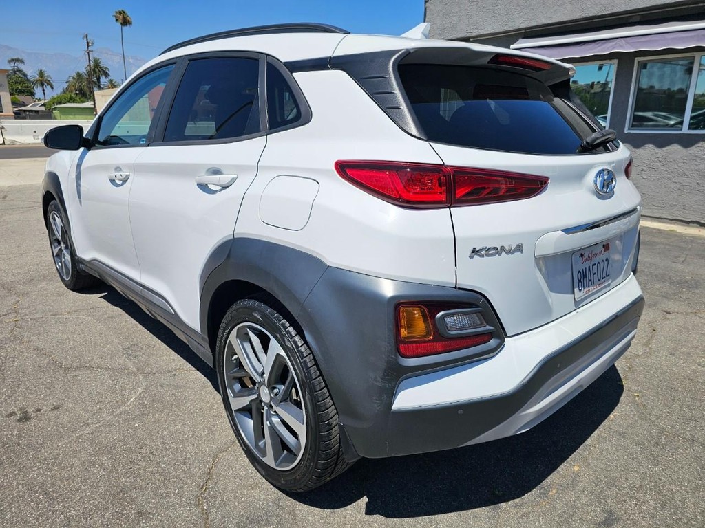 Hyundai Kona Vehicle Full-screen Gallery Image 4