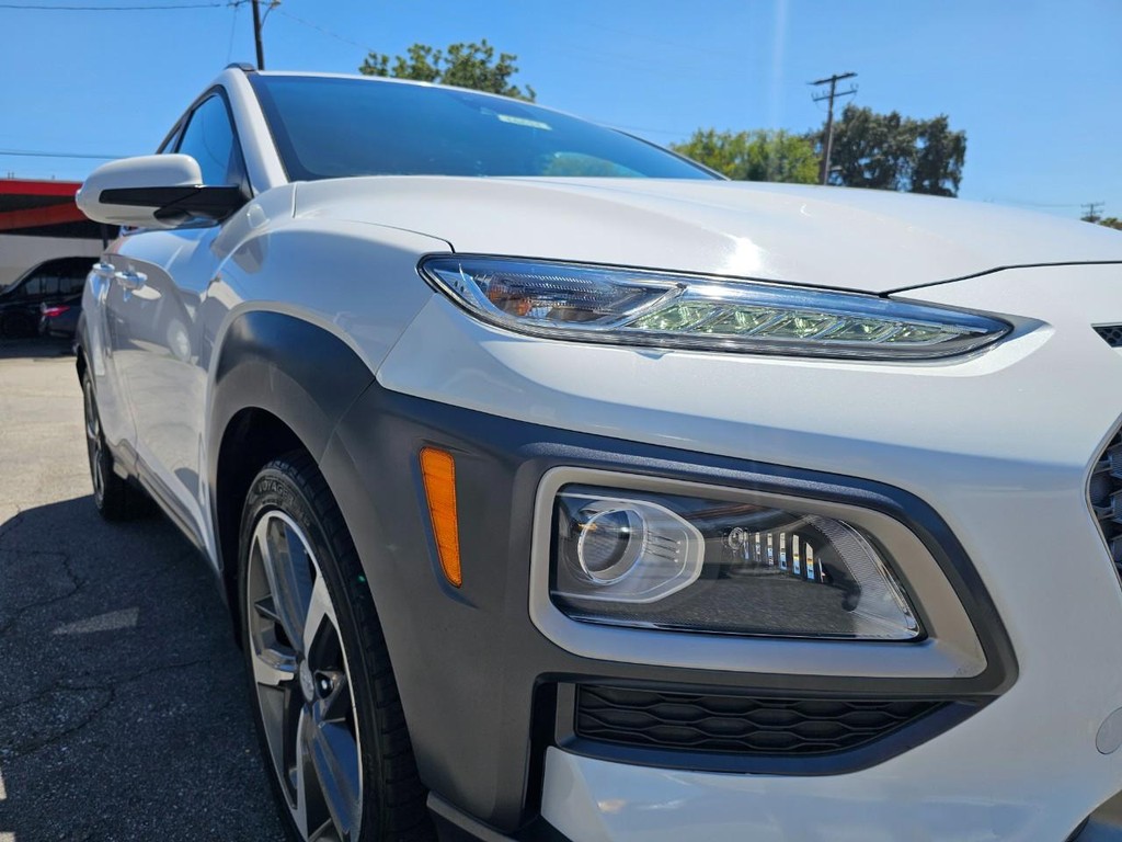 Hyundai Kona Vehicle Full-screen Gallery Image 10