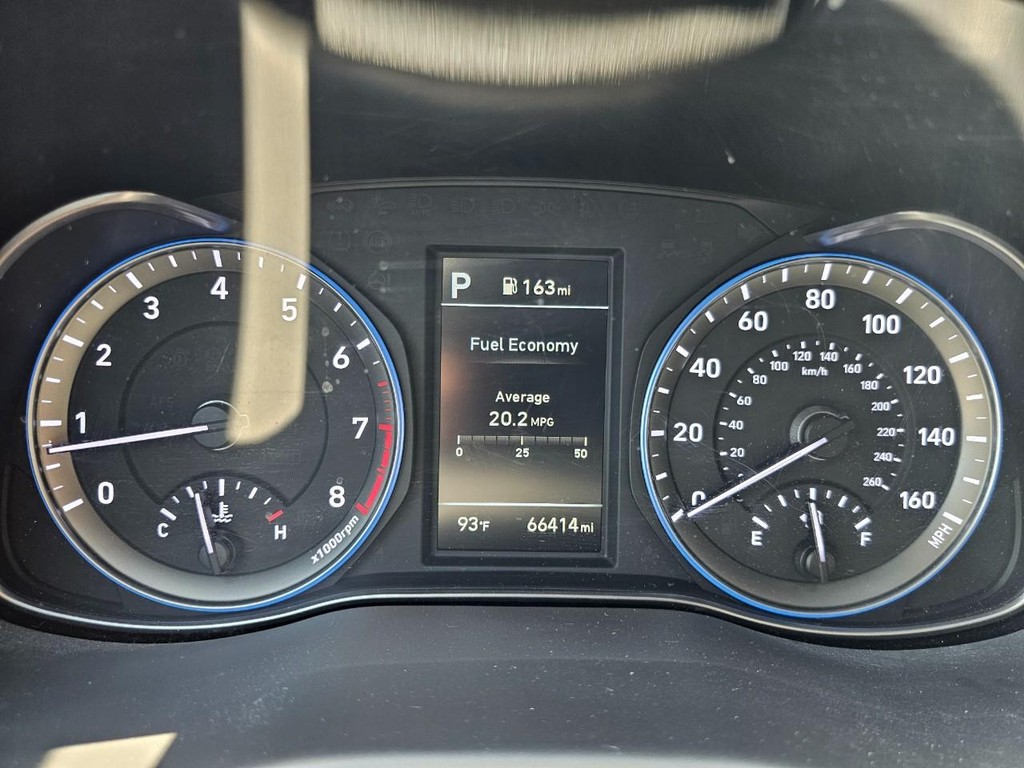 Hyundai Kona Vehicle Full-screen Gallery Image 20