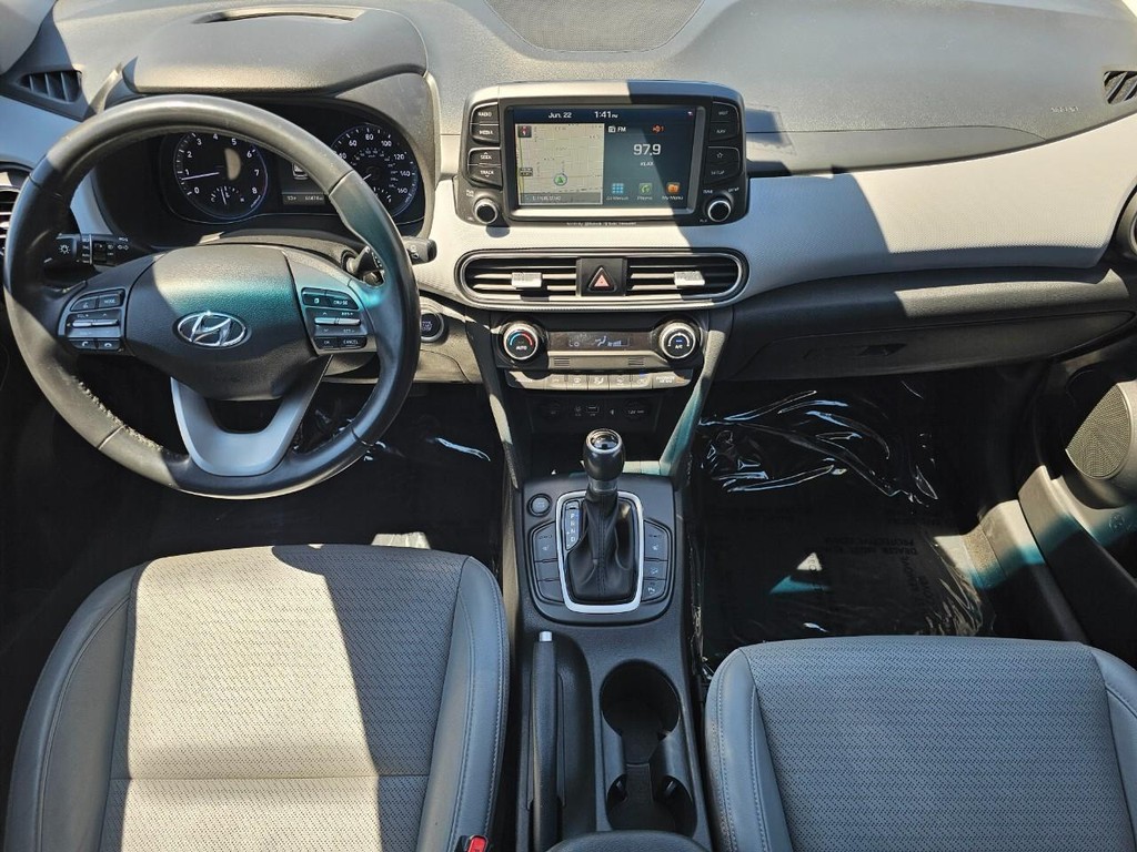 Hyundai Kona Vehicle Full-screen Gallery Image 26
