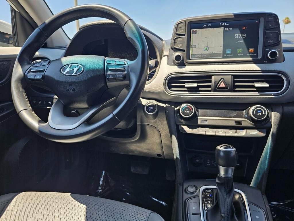 Hyundai Kona Vehicle Full-screen Gallery Image 29