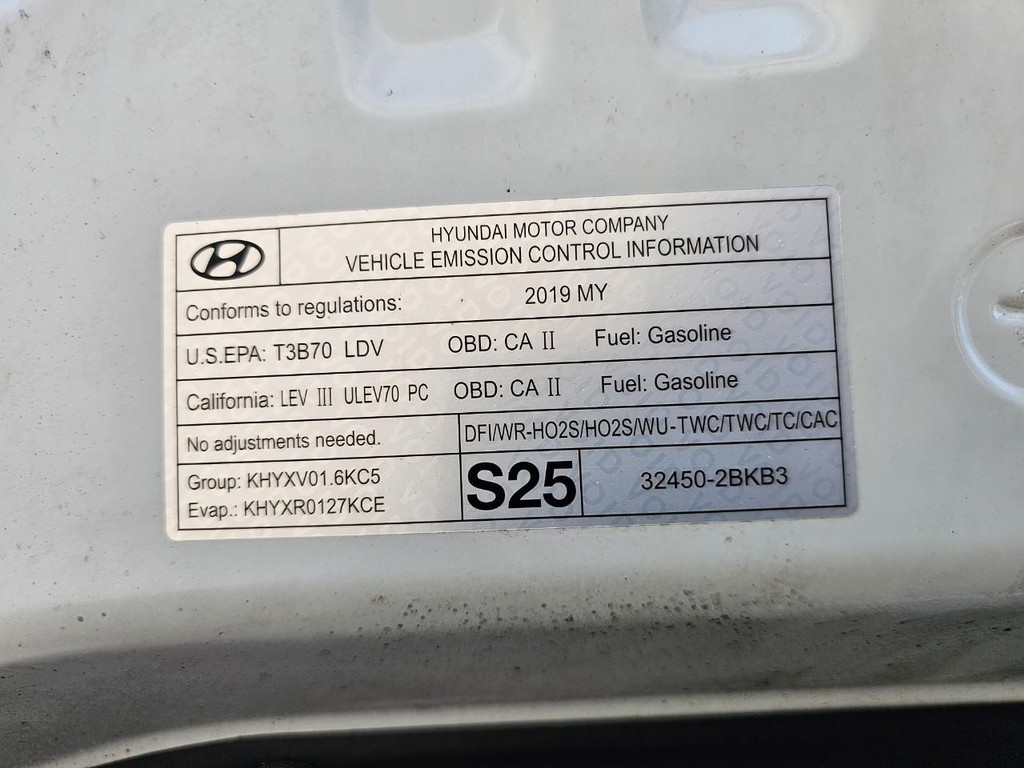 Hyundai Kona Vehicle Full-screen Gallery Image 36