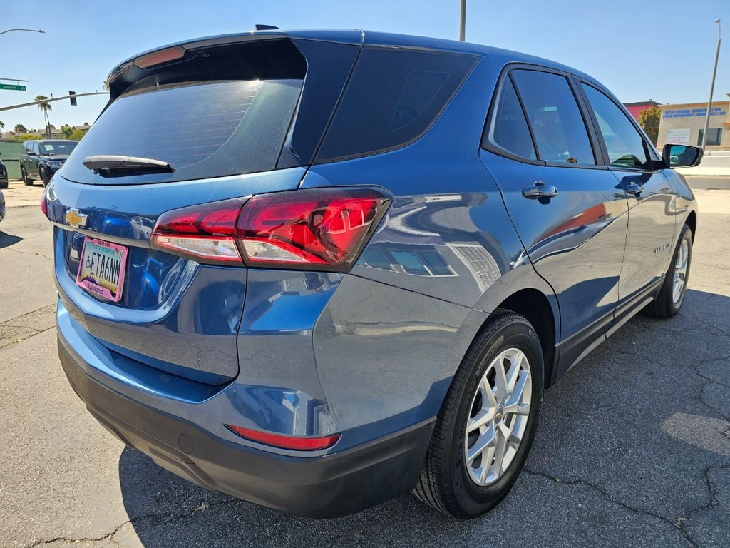 Chevrolet Equinox Vehicle Full-screen Gallery Image 5