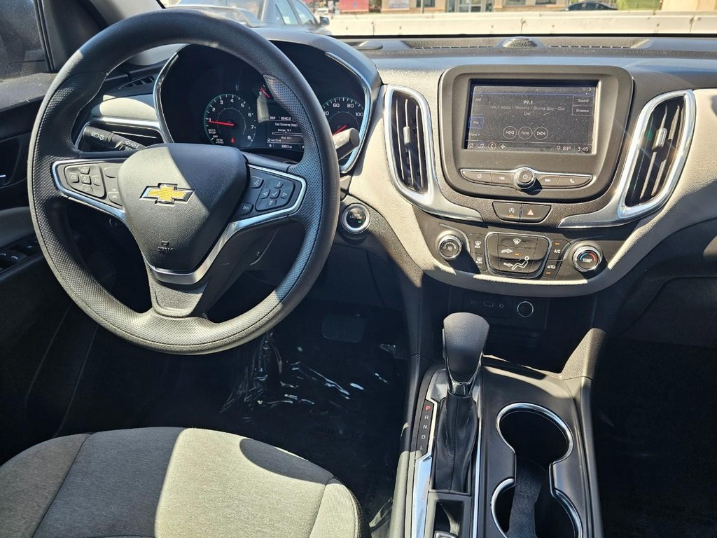Chevrolet Equinox Vehicle Full-screen Gallery Image 28