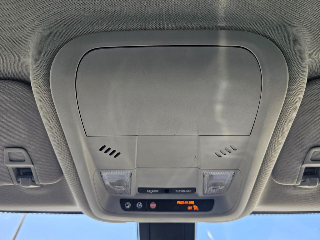 Chevrolet Equinox Vehicle Full-screen Gallery Image 31