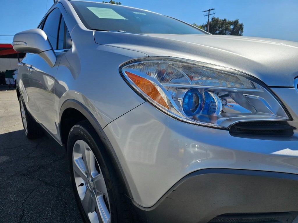 Buick Encore Vehicle Full-screen Gallery Image 9