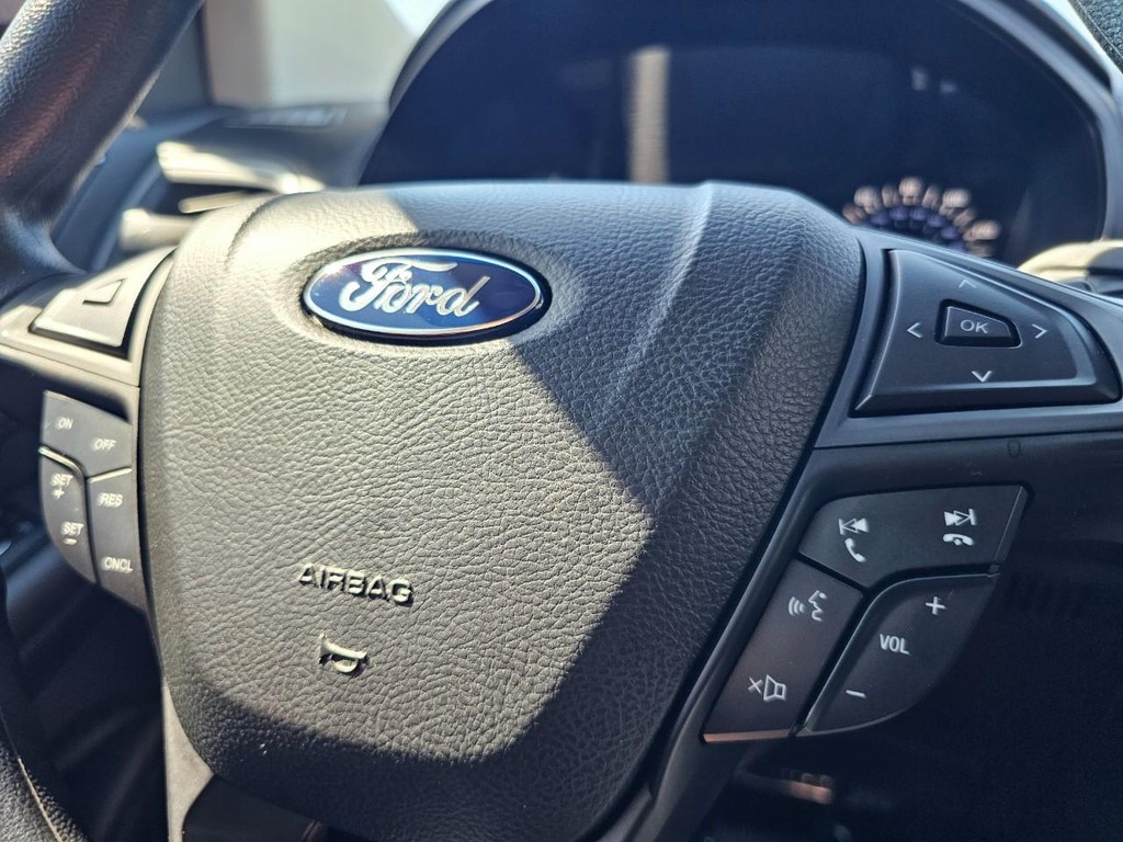 Ford Edge Vehicle Full-screen Gallery Image 20