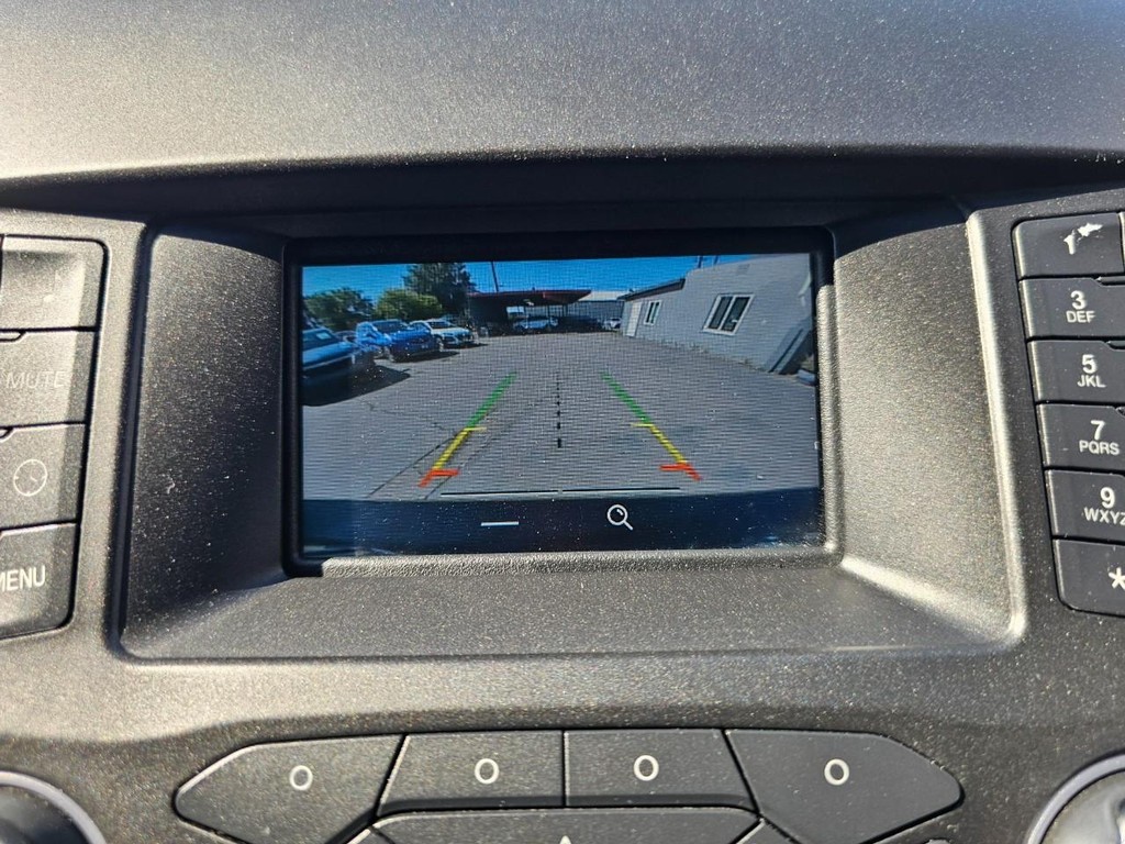 Ford Edge Vehicle Full-screen Gallery Image 23