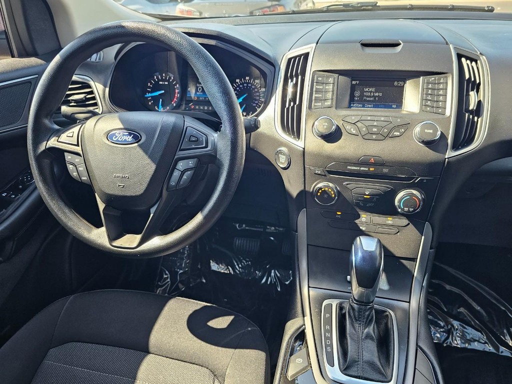 Ford Edge Vehicle Full-screen Gallery Image 29